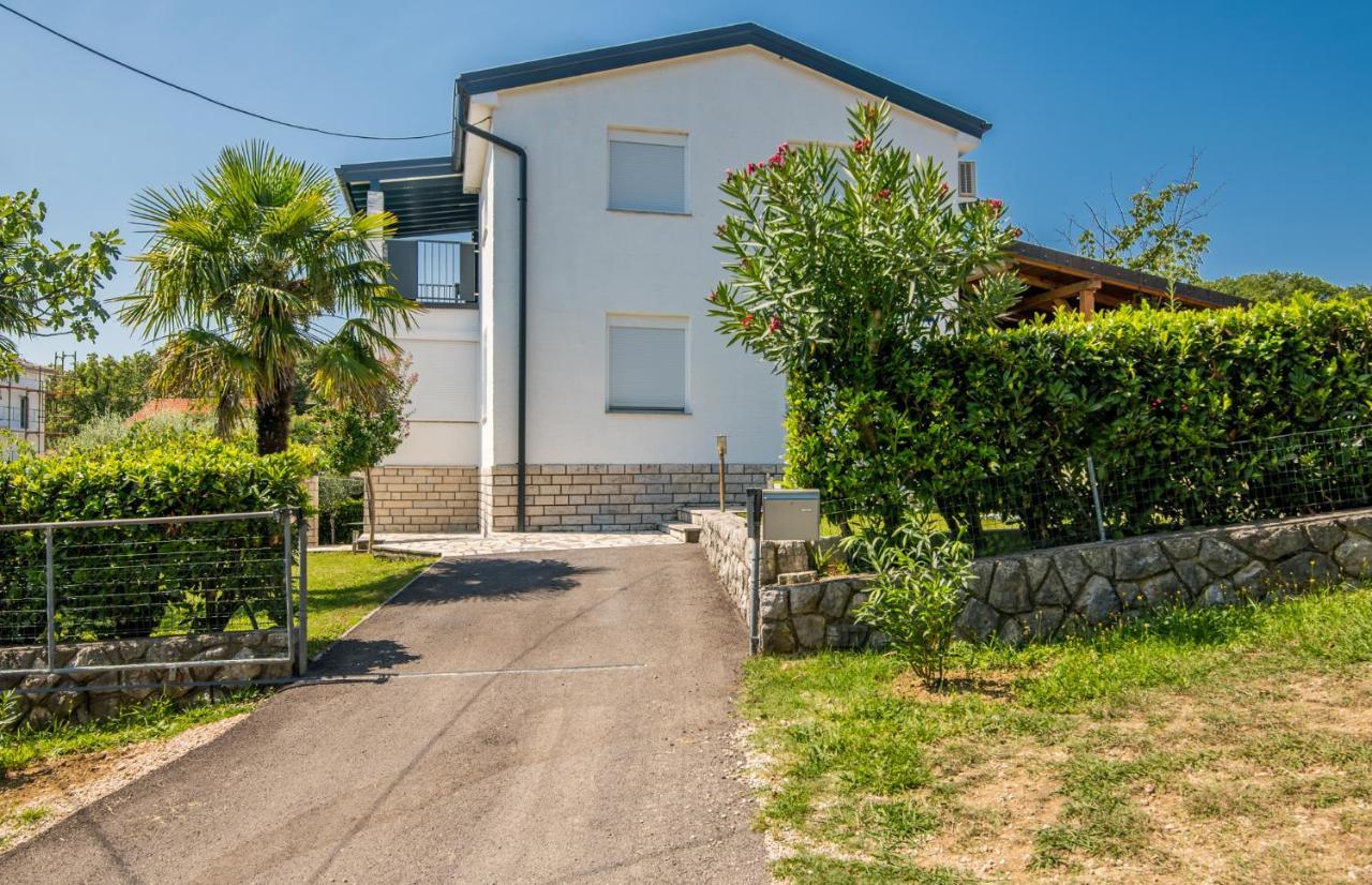 Apartment Dragica Cizici Exterior photo